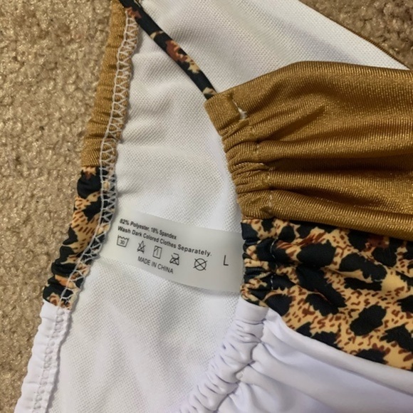 Color block white and leopard bikini top and bottom Size Large - Picture 11 of 12